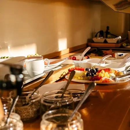 Am Jungfernstieg Otel