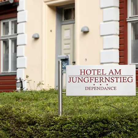 Otel Am Jungfernstieg