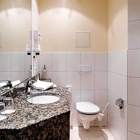 Am Jungfernstieg Hotel 3*