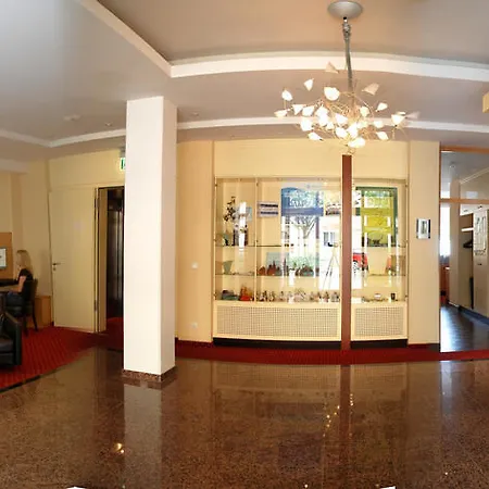 Am Jungfernstieg Otel